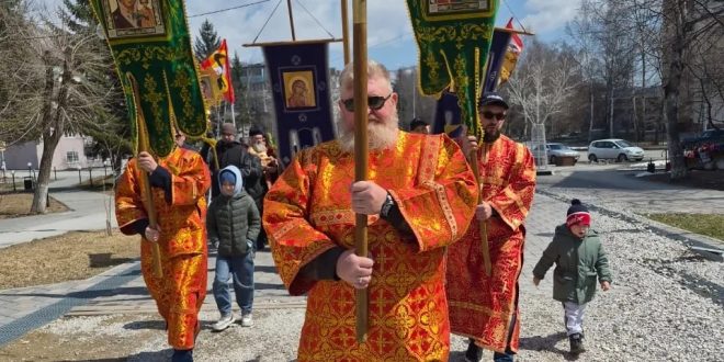 Свет Христов над Дальнегорском: сотни горожан прошли общегородским Крестным ходом (+ Фото)