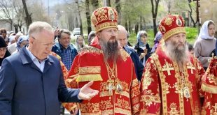 Соборное богослужение двух архипастырей в день памяти великомученика Георгия Победоносца (+ Фото + Видео)